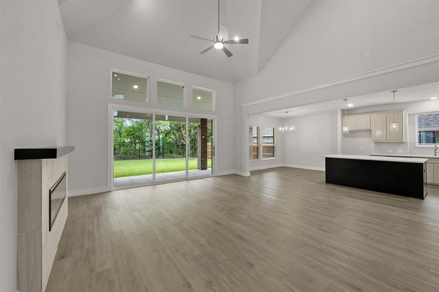 Spacious, unfurnished interior of a new home in Oaks of North Grove, Waxahachie (Image 30).