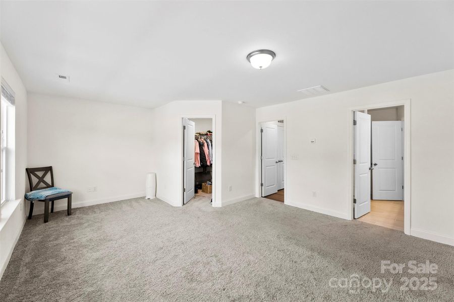 Spacious, unfurnished interior of a new home in , Belmont (Image 24).