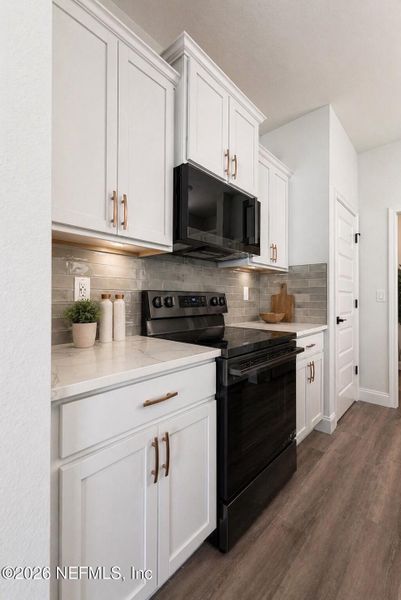 Furnished interior view inside a new home in , Palm Coast (Image 6).
