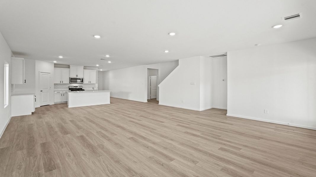 Representative unfurnished interior of a home built from the Rosemont by D.R. Horton in New Waverly Station, New Waverly (Image 15).
