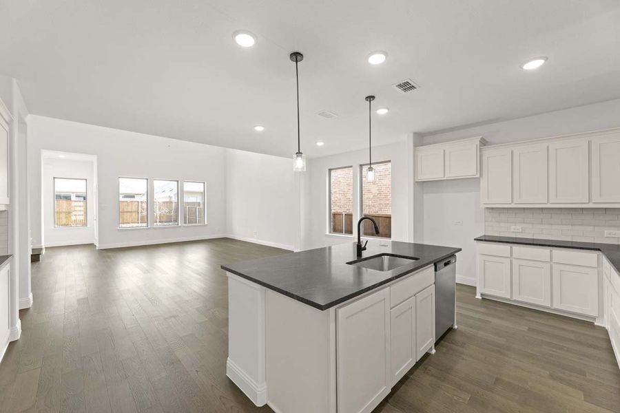 Furnished interior view inside a new home in Meadow Run, Melissa (Image 8).