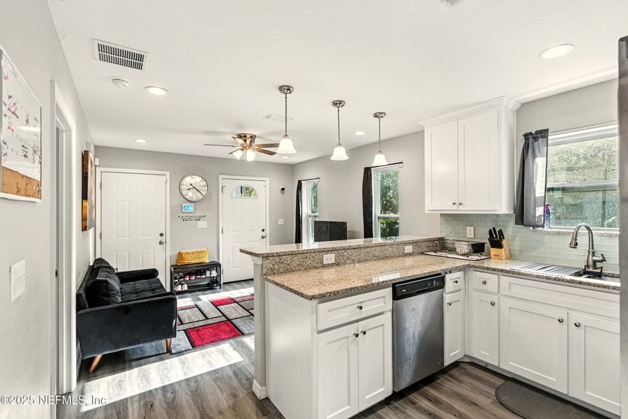 Furnished interior view inside a new home in , Jacksonville (Image 9).