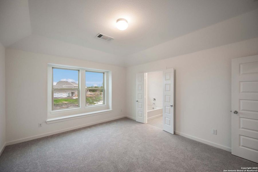 Spacious, unfurnished interior of a new home in Legacy at Lake Dunlap: 40ft. lots, New Braunfels (Image 8). Spacious, unfurnished interior of a new home in Legacy at Lake Dunlap: 40ft. lots, New Braunfels (Image 8).