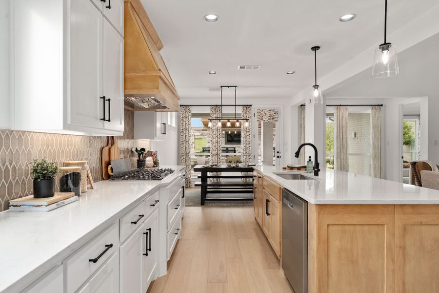 Plan 1565 Kitchen/Dining Area Representative Photo Plan 1565 Kitchen/Dining Area Representative Photo
