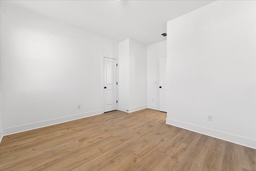 Spacious, unfurnished interior of a new home in , Summerville (Image 30).
