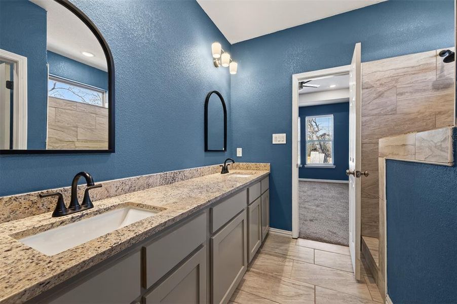 Furnished interior view inside a new home in , Cleburne (Image 9).