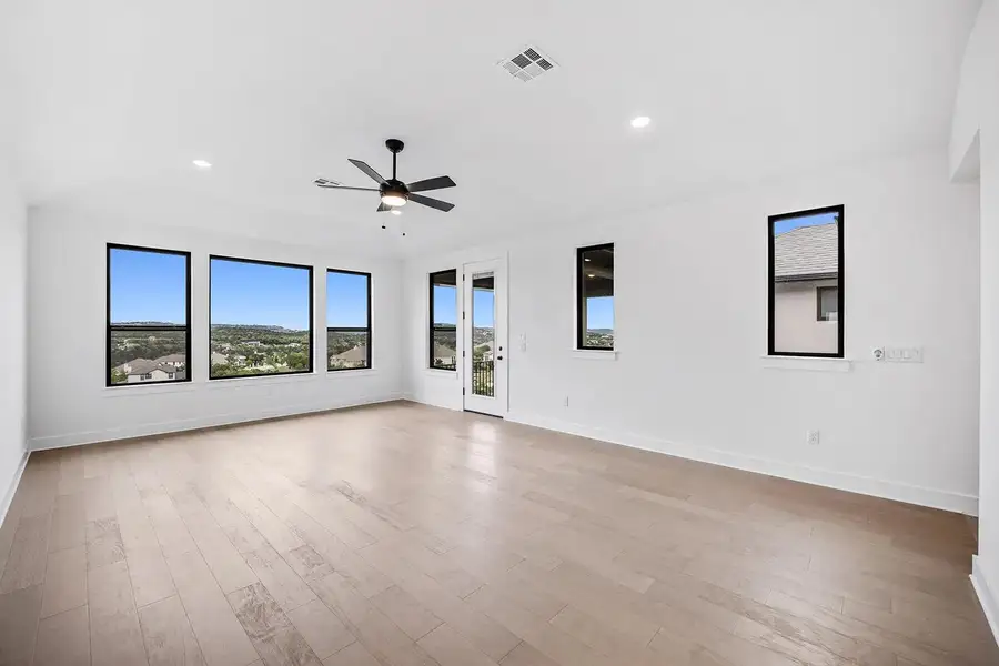 Lynmar II C gameroom