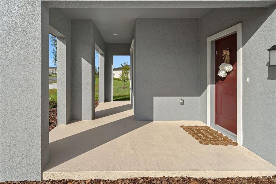 Exterior details and patio area of a home in Wellness Ridge, Clermont (Image 33).
