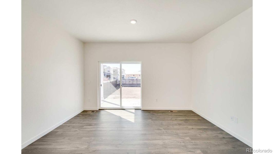 Spacious, unfurnished interior of a new home in The Ridge at Lorson Ranch, Colorado Springs (Image 14).