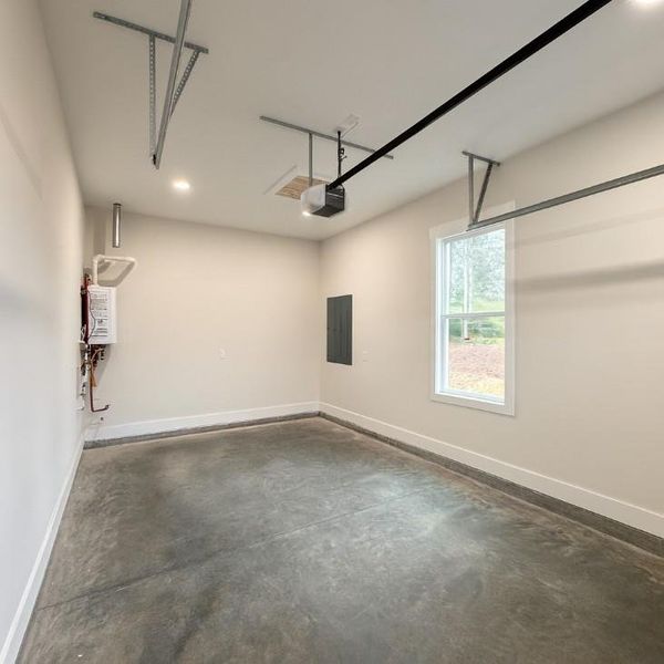 Spacious, unfurnished interior of a new home in , Marietta (Image 28).