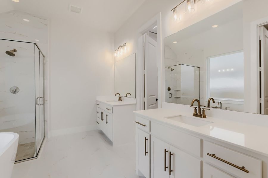 3312 Santolina - Primary Bathroom