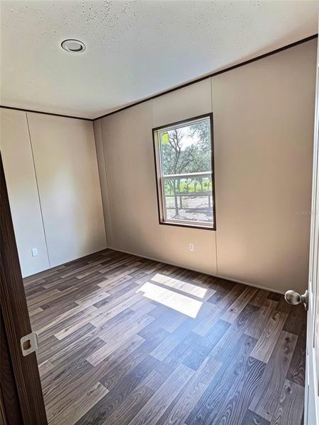 Spacious, unfurnished interior of a new home in , Hudson (Image 15).
