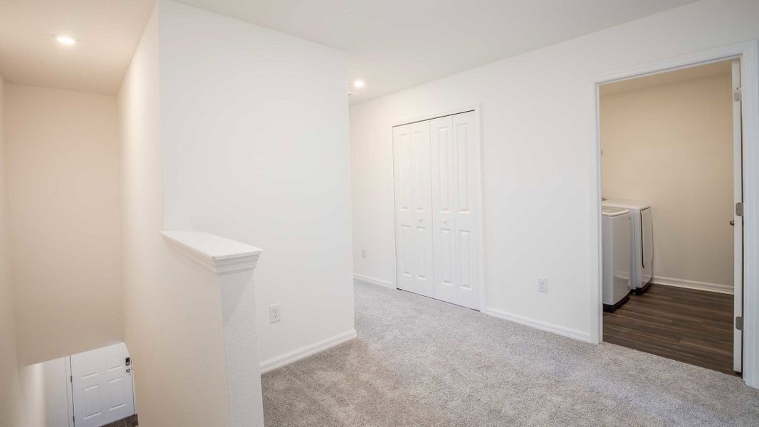 Spacious, unfurnished interior of a new home in Mirada, San Antonio (Image 22).
