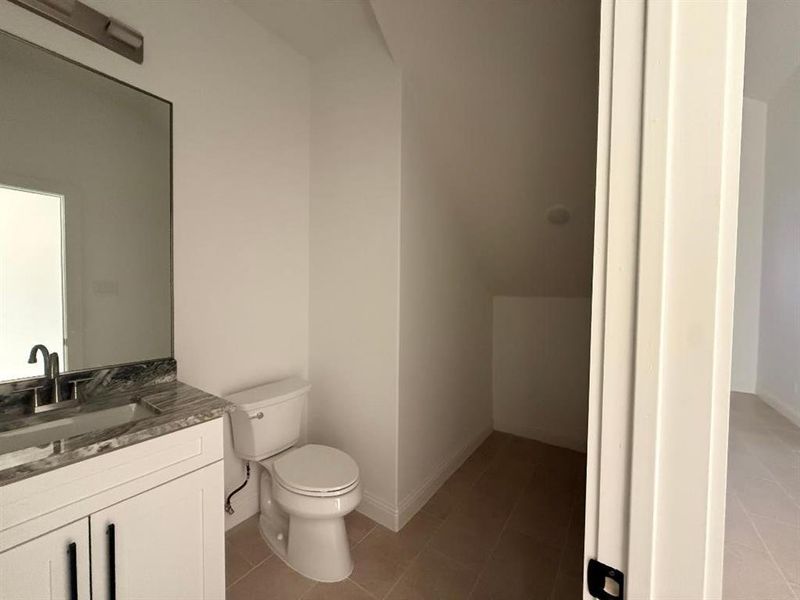 Furnished interior view inside a new home in , Mineral Wells (Image 5).