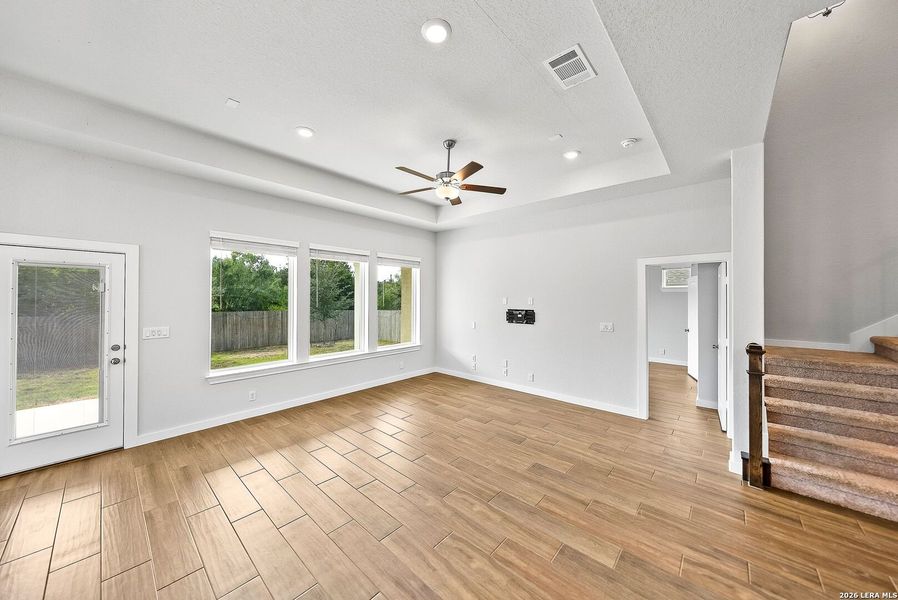 Spacious, unfurnished interior of a new home in Davis Ranch 60', San Antonio (Image 41).