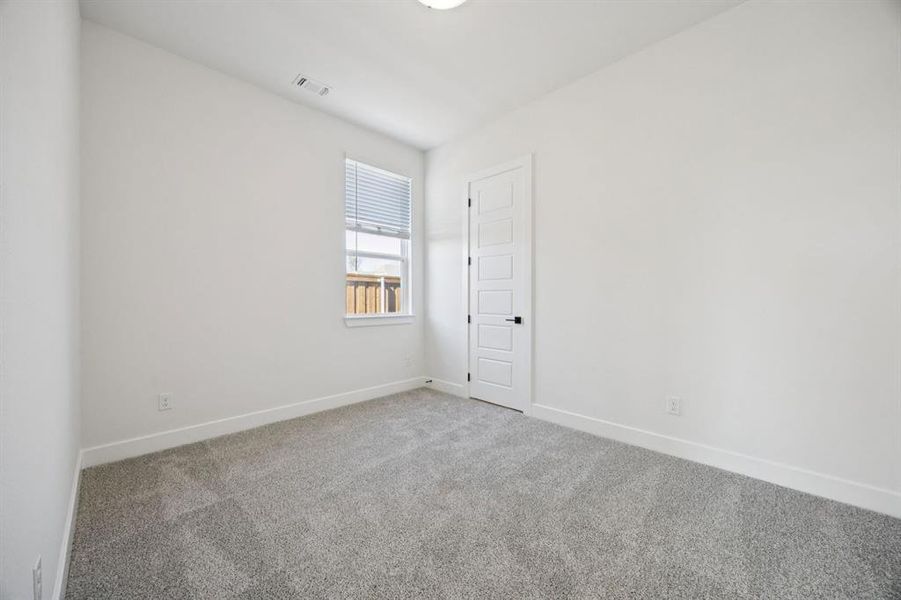 22-237Bee_022 22-237Bee_022