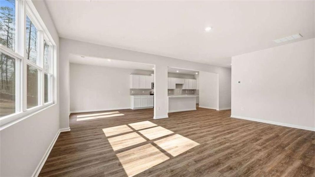 Spacious, unfurnished interior of a new home in Brooks Station, Dacula (Image 15).