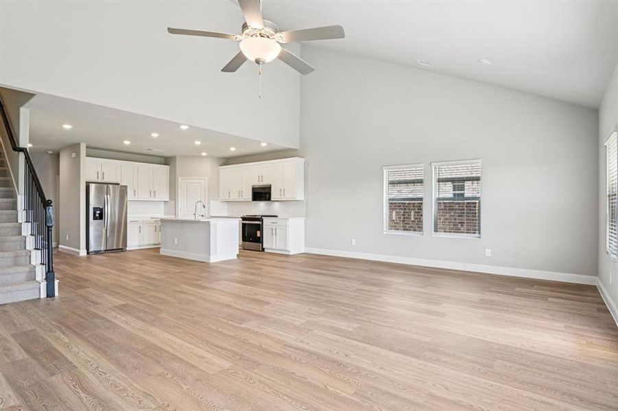 Spacious, unfurnished interior of a new home in Windmore, Princeton (Image 17).