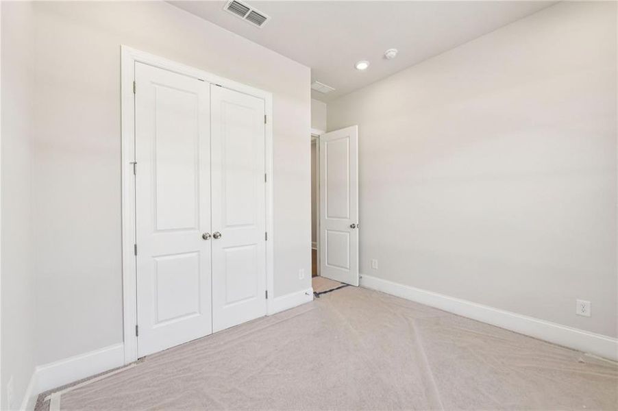 Spacious, unfurnished interior of a new home in Aberdeen, Hoschton (Image 38).