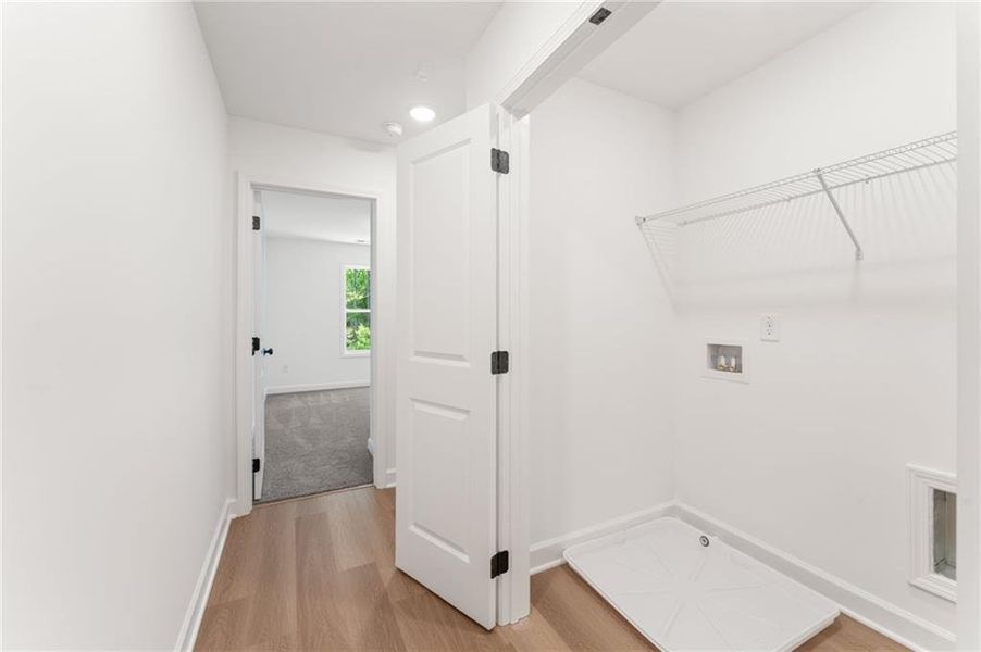 Spacious, unfurnished interior of a new home in Cherokee Township, Acworth (Image 28).