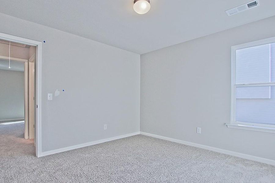 Spacious, unfurnished interior of a new home in , Crawford (Image 27).