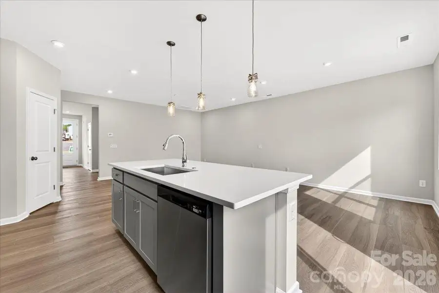 Large kitchen island with single bowl sink Large kitchen island with single bowl sink