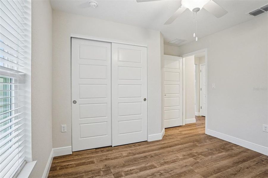 Spacious, unfurnished interior of a new home in , Citrus Springs (Image 31).