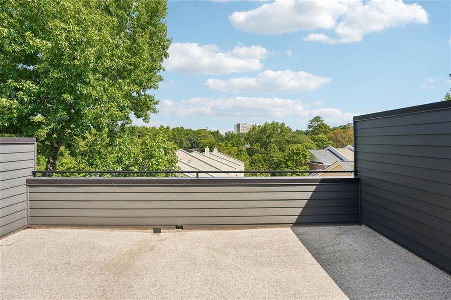 Exterior details and patio area of a home in , Decatur (Image 3).
