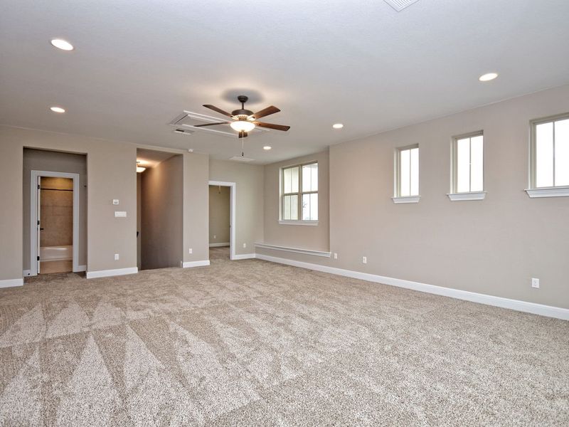 Representative unfurnished interior of a home built from the Madera II by Giddens Homes in Scofield Farms Estates, Georgetown (Image 347).