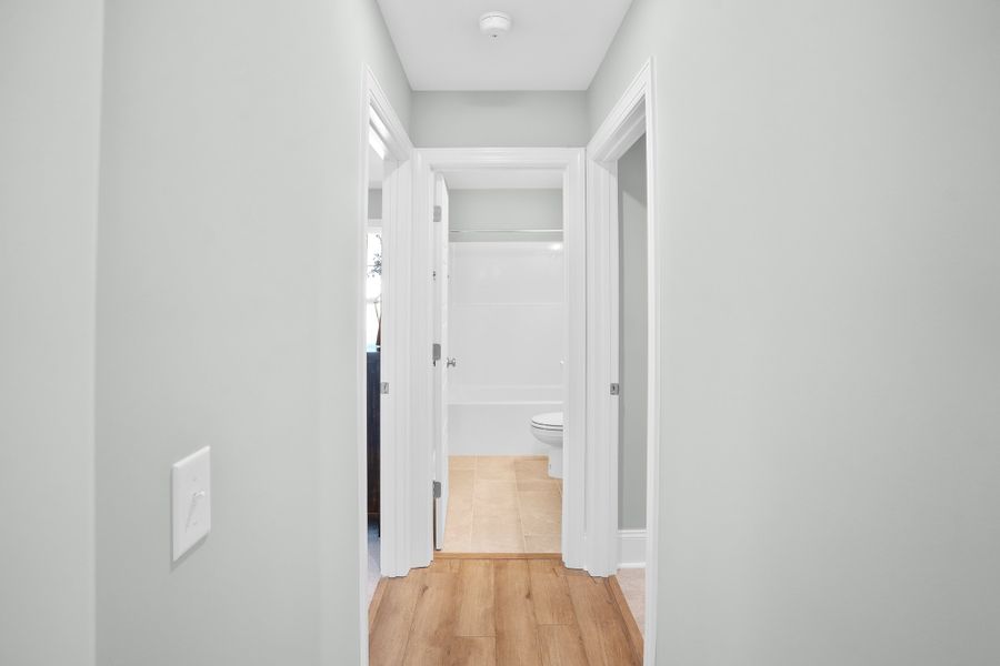 Representative unfurnished interior of a home built from the Shoreline by Bill Clark Homes in Osprey Landing, Southport (Image 21).