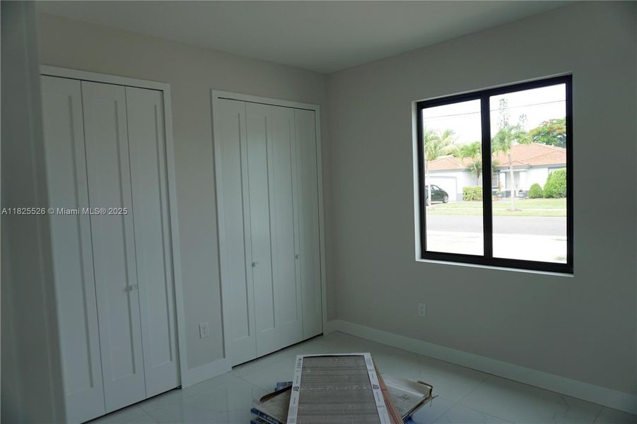 Spacious, unfurnished interior of a new home in , Miami (Image 10).