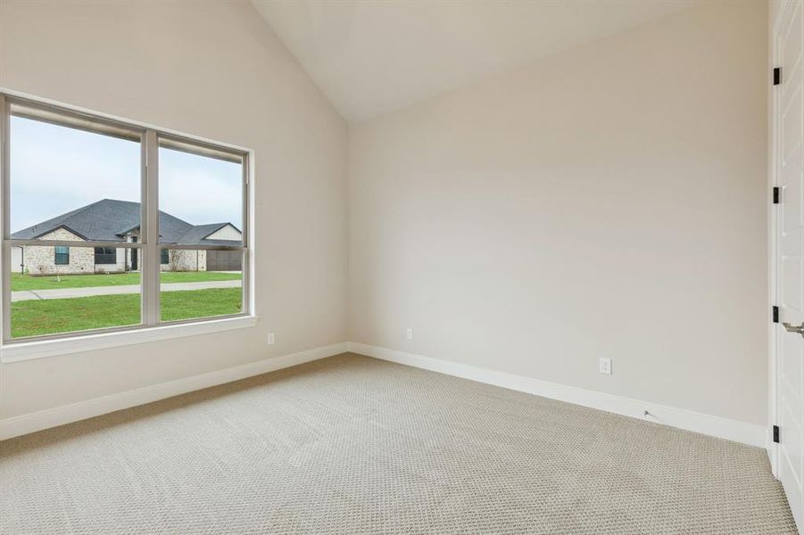 Spacious, unfurnished interior of a new home in , Granbury (Image 16).