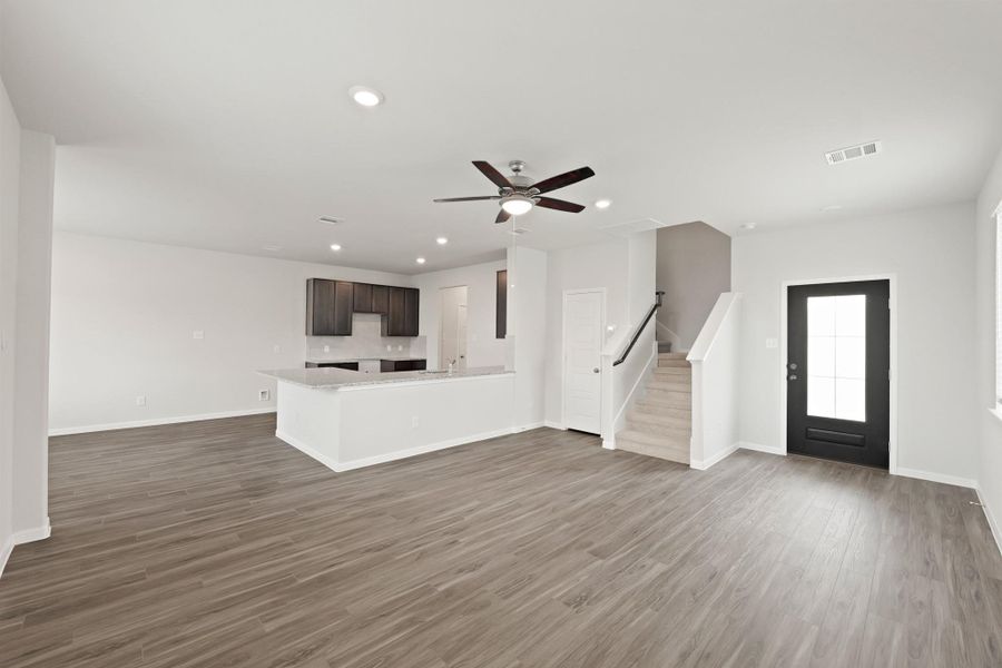 Spacious, unfurnished interior of a new home in Bammel Oaks, Houston (Image 26). Spacious, unfurnished interior of a new home in Bammel Oaks, Houston (Image 26).