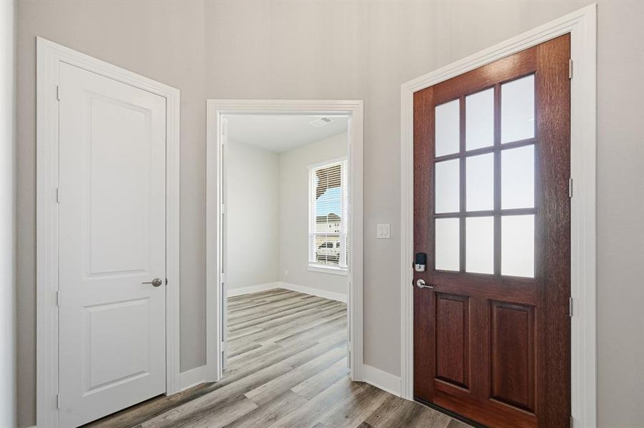 Spacious, unfurnished interior of a new home in Aster Park, McKinney (Image 22).