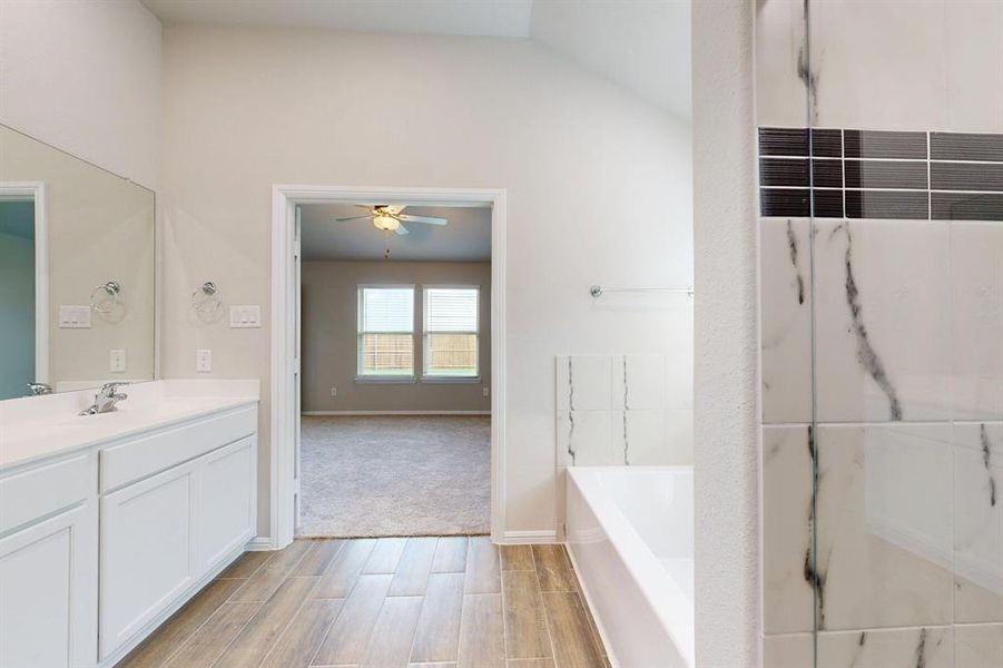 Image 36 of a home in Verandah. Image 36 of a home in Verandah.