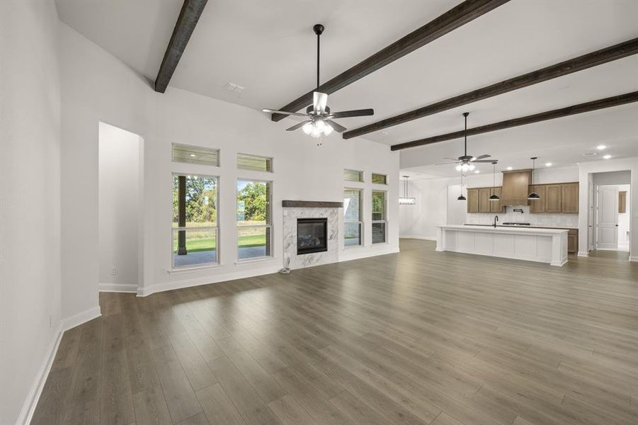 3004 Valley View- Living ROom-2 3004 Valley View- Living ROom-2