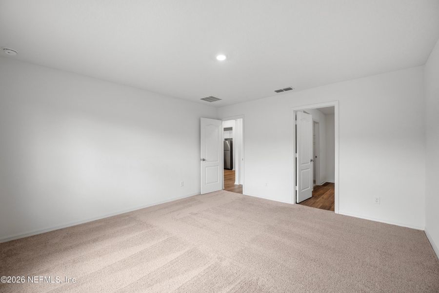 Spacious, unfurnished interior of a new home in Westport Landing, Jacksonville (Image 20).