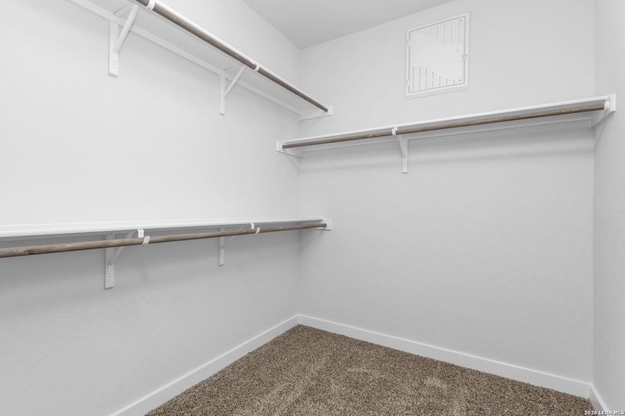 Spacious, unfurnished interior of a new home in , San Antonio (Image 32).