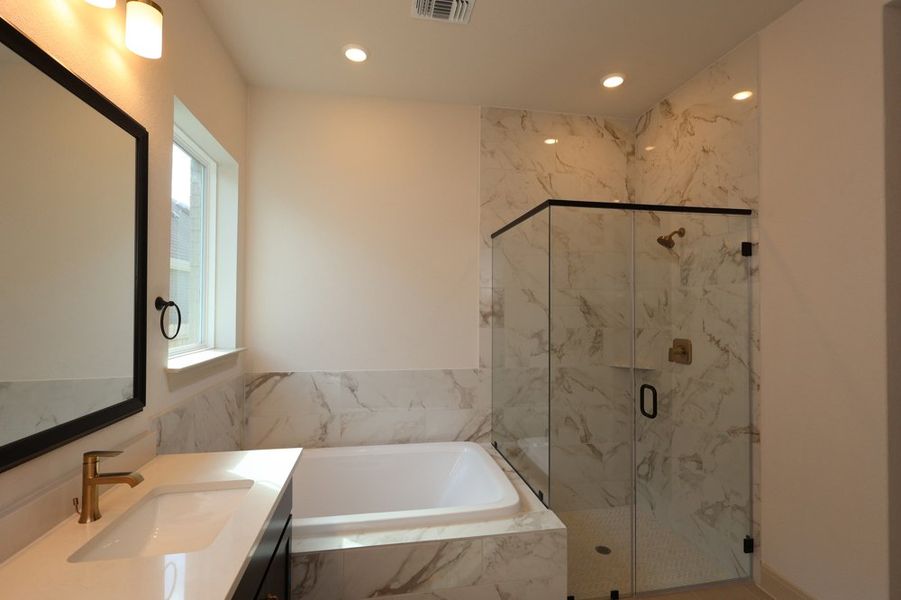Owner's Bath Owner's Bath