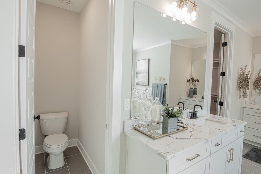 Representative furnished interior of a home built from the Huntington by Grant & Co in White Oak, Arlington (Image 7).