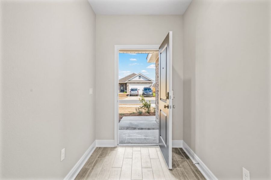 Spacious, unfurnished interior of a new home in Natureview, Freeport (Image 13).