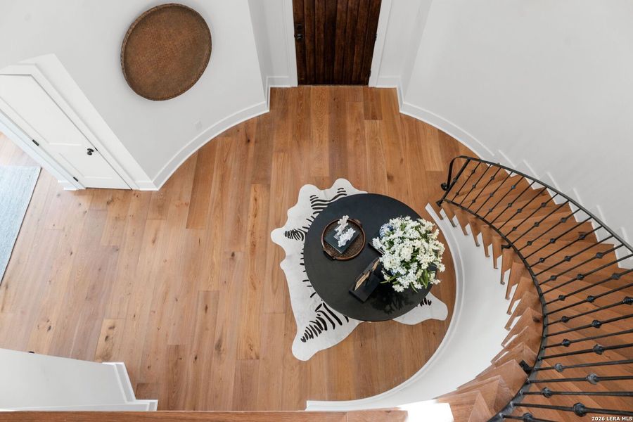 Close-up of interior finishes inside a home in , Terrell Hills (Image 19).