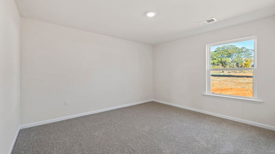Spacious, unfurnished interior of a new home in Baxter Village, Boiling Springs (Image 16).