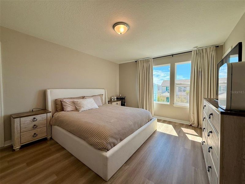 Furnished interior view inside a new home in , Winter Garden (Image 10).