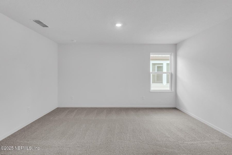 Spacious, unfurnished interior of a new home in Whisper Ridge, Hilliard (Image 12).