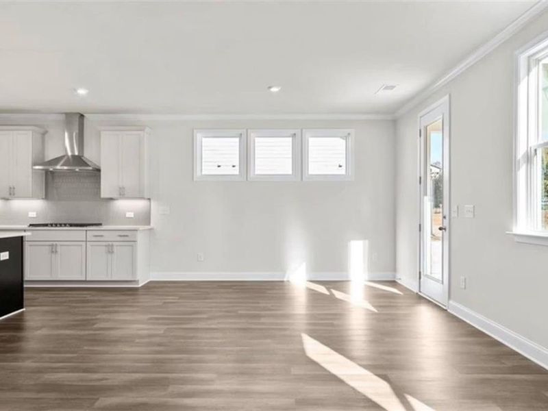 Spacious, unfurnished interior of a new home in Wehunt Meadows, Hoschton (Image 26).