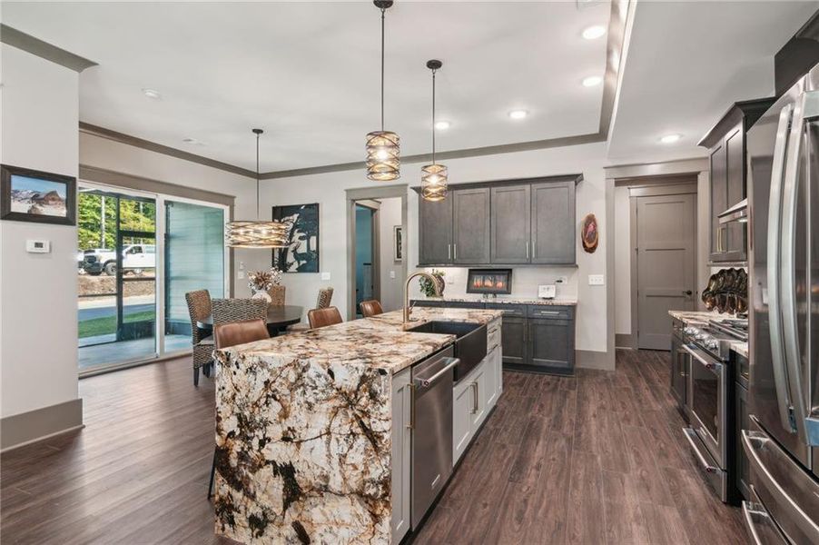 Furnished interior view inside a new home in , Jasper (Image 11).