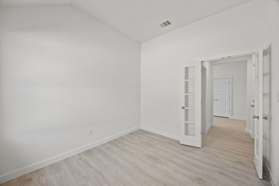 Spacious, unfurnished interior of a new home in Prairie Winds, Hutto (Image 20).