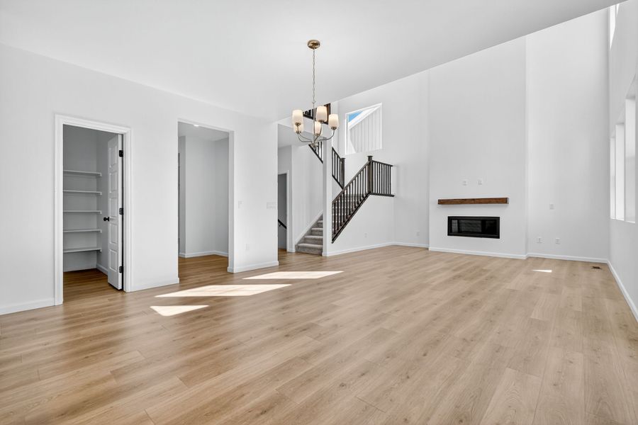 Spacious, unfurnished interior of a new home in Macanta, Castle Rock (Image 15).