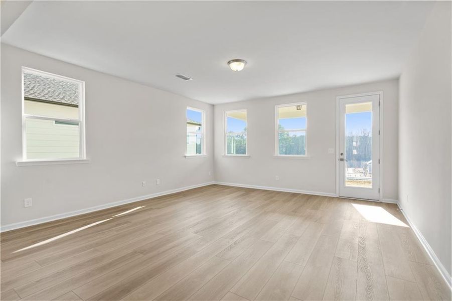 Spacious, unfurnished interior of a new home in Kelly Preserve, Loganville (Image 22).